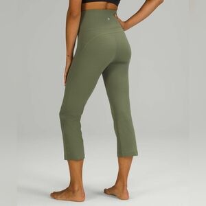 Lululemon Groove Super-High-Rise Crop 23" *Green Twill Size 8